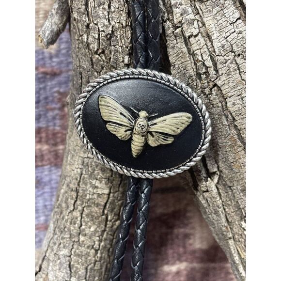 Western Bolo tie Lariat Death Head Moth Skull Cameo Rustic Wedding Attire Party - Picture 2 of 16